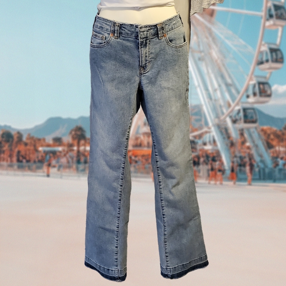 Gap Long & Lean Low Rise‎ Jeans Light Wash Flare Raw Hem Size 27